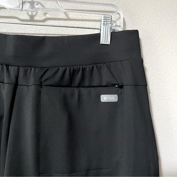 Figs Salina FORMx High Waisted Relaxed Wide Leg Scrub Pant Black Large Regular - Picture 11 of 13